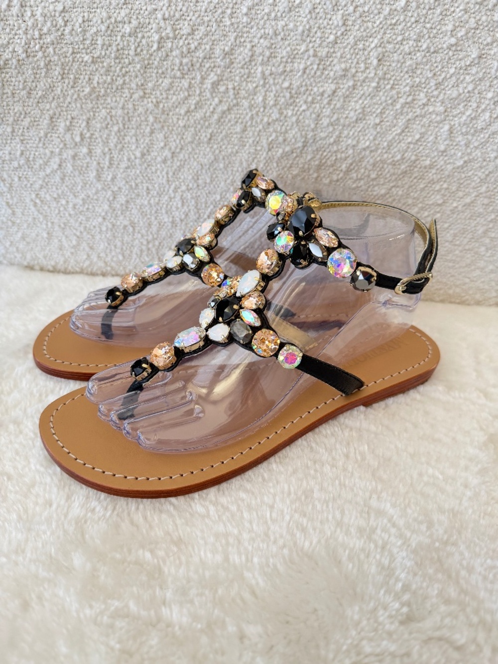 MYSTIQUE T-strap Sandals.